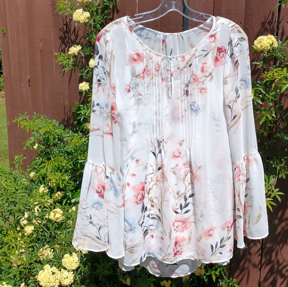 White House Black Market Floral Sheer Top Romantic